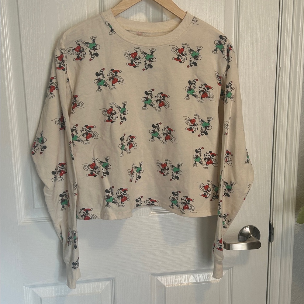 Disney Mickey Mouse Minnie Mouse Ice Skating Sweatshirt Christmas Holiday‎ Large